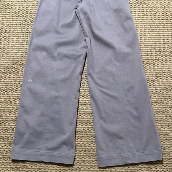 Alo Yoga High Waist Risk Taker Thouser in Color Fog Size XSmall - Picture 10 of 11